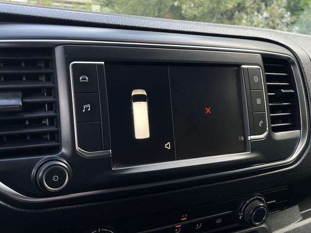 OpelVivaro Furgon 2.0 D Carga L Incrementada Innovation 90 kW (122 CV) Vehículo usado en Barcelona - 14