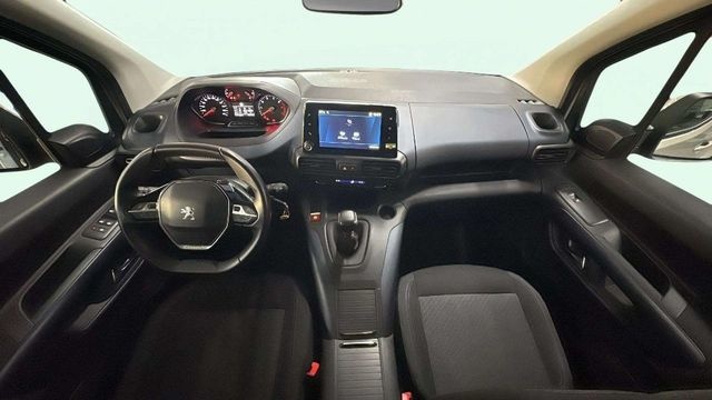 PeugeotRifter BlueHDi 100 Active Standard 73 kW (100 CV) Vehículo usado en Barcelona - 7 PeugeotRifter BlueHDi 100 Active Standard 73 kW (100 CV) Vehículo usado en Barcelona - 7