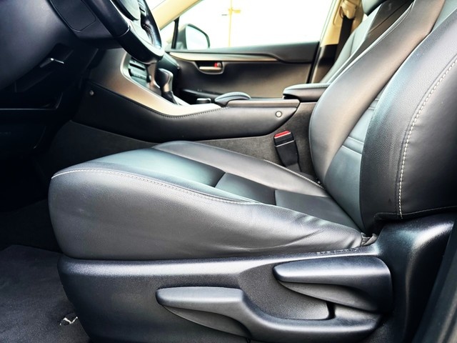 LexusNX 300h Executive 4WD 145 kW (197 CV) Vehículo usado en Barcelona - 6