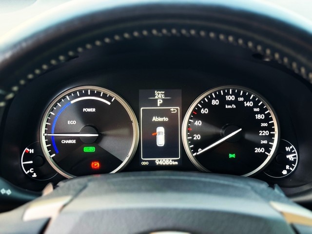 LexusNX 300h Executive 4WD 145 kW (197 CV) Vehículo usado en Barcelona - 18