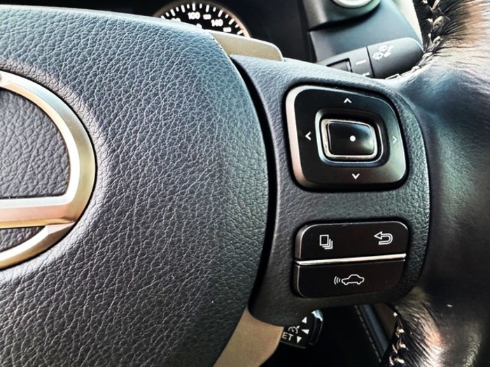 LexusNX 300h Executive 4WD 145 kW (197 CV) Vehículo usado en Barcelona - 19 LexusNX 300h Executive 4WD 145 kW (197 CV) Vehículo usado en Barcelona - 19