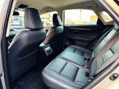 Lexus NX 300h Executive 4WD 145 kW (197 CV) Lexus NX 300h Executive 4WD 145 kW (197 CV)