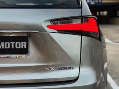 Lexus NX 300h Executive 4WD 145 kW (197 CV) Lexus NX 300h Executive 4WD 145 kW (197 CV)