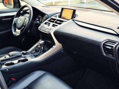 Lexus NX 300h Executive 4WD 145 kW (197 CV) Lexus NX 300h Executive 4WD 145 kW (197 CV)