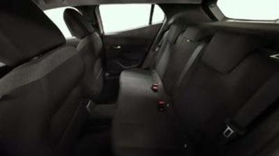 Peugeot 2008 BlueHDi 110 S&S Active 81 kW (110 CV) Peugeot 2008 BlueHDi 110 S&S Active 81 kW (110 CV)