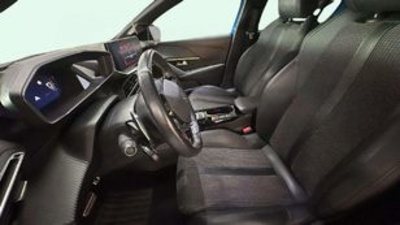 Peugeot 208 PureTech 130 Allure Pack EAT8 96 kW (130 CV) Peugeot 208 PureTech 130 Allure Pack EAT8 96 kW (130 CV)