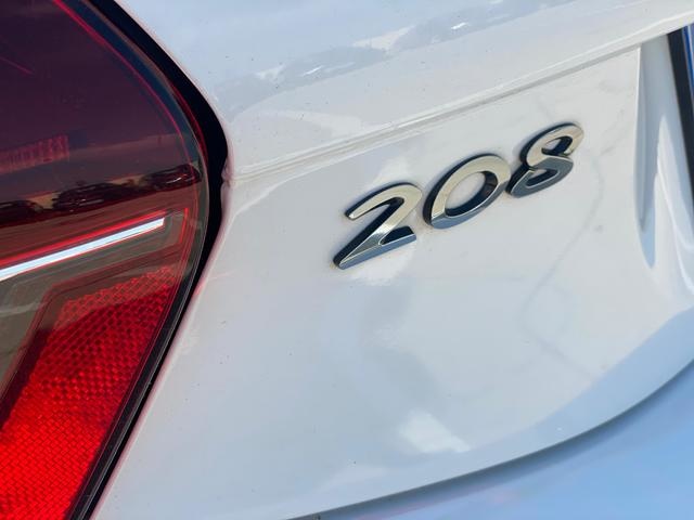 Peugeot208 1.6 BlueHDi Style 73 kW (100 CV) Vehículo usado en Barcelona - 7