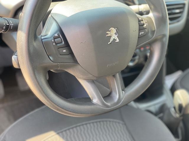 Peugeot208 1.6 BlueHDi Style 73 kW (100 CV) Vehículo usado en Barcelona - 20