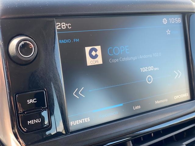 Peugeot208 1.6 BlueHDi Style 73 kW (100 CV) Vehículo usado en Barcelona - 27