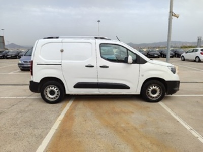 Opel Combo Cargo 1.5 TD Select L H1 1000kg 75 kW (102 CV) Opel Combo Cargo 1.5 TD Select L H1 1000kg 75 kW (102 CV)
