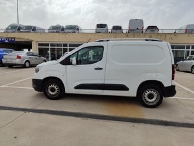 Opel Combo Cargo 1.5 TD Select L H1 1000kg 75 kW (102 CV) Opel Combo Cargo 1.5 TD Select L H1 1000kg 75 kW (102 CV)