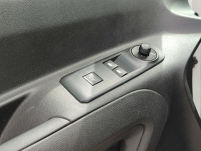 Opel Combo Cargo 1.5 TD Select L H1 1000kg 75 kW (102 CV) Opel Combo Cargo 1.5 TD Select L H1 1000kg 75 kW (102 CV)