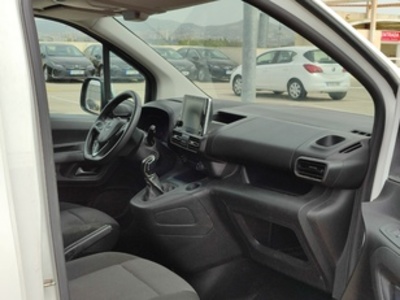 Opel Combo Cargo 1.5 TD Select L H1 1000kg 75 kW (102 CV) Opel Combo Cargo 1.5 TD Select L H1 1000kg 75 kW (102 CV)