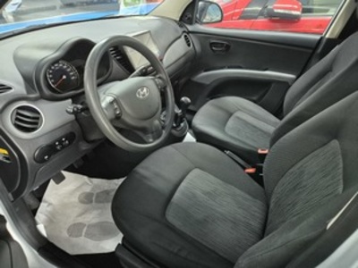 Hyundai i10 1.2 Comfort 63 kW (85 CV) Hyundai i10 1.2 Comfort 63 kW (85 CV)