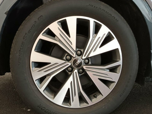 Audi Q4 e-tron Sport 40 e-tron 82kWh 150 kW (204 CV) Vehículo usado en Las Palmas - 4 Audi Q4 e-tron Sport 40 e-tron 82kWh 150 kW (204 CV) Vehículo usado en Las Palmas - 4