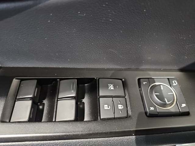 Lexus UX 250h Business 2WD 135 kW (184 CV) Vehículo usado en Madrid - 23 Lexus UX 250h Business 2WD 135 kW (184 CV) Vehículo usado en Madrid - 23