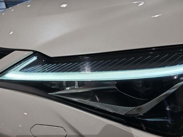 Lexus UX 250h Business 2WD 135 kW (184 CV) Vehículo usado en Madrid - 24 Lexus UX 250h Business 2WD 135 kW (184 CV) Vehículo usado en Madrid - 24