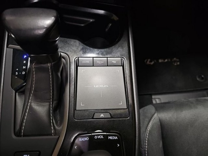 Lexus UX 250h Business 2WD 135 kW (184 CV) Vehículo usado en Madrid - 33 Lexus UX 250h Business 2WD 135 kW (184 CV) Vehículo usado en Madrid - 33