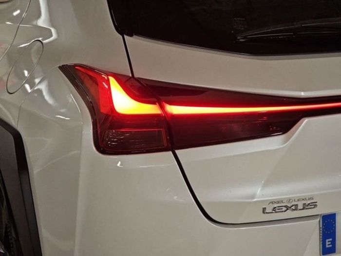 Lexus UX 250h Business 2WD 135 kW (184 CV) Vehículo usado en Madrid - 40 Lexus UX 250h Business 2WD 135 kW (184 CV) Vehículo usado en Madrid - 40