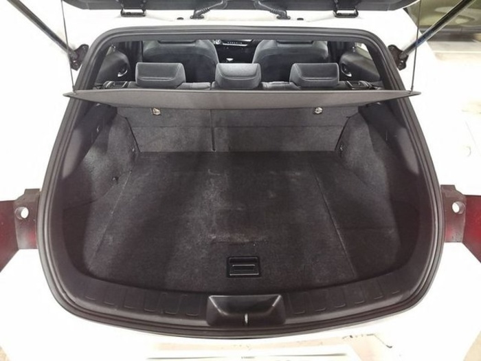 Lexus UX 250h Business 2WD 135 kW (184 CV) Vehículo usado en Madrid - 41 Lexus UX 250h Business 2WD 135 kW (184 CV) Vehículo usado en Madrid - 41