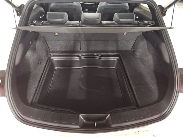 Lexus UX 250h Business 2WD 135 kW (184 CV) Vehículo usado en Madrid - 42