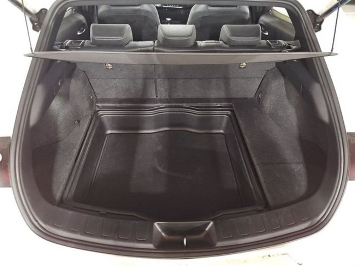 Lexus UX 250h Business 2WD 135 kW (184 CV) Vehículo usado en Madrid - 42 Lexus UX 250h Business 2WD 135 kW (184 CV) Vehículo usado en Madrid - 42