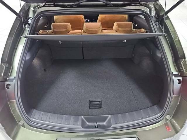 Lexus UX 300h Plus 146 kW (199 CV) Vehículo usado en Madrid - 30