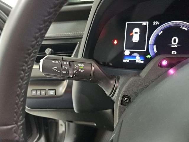 Lexus UX 300h Plus 146 kW (199 CV) Vehículo usado en Madrid - 18