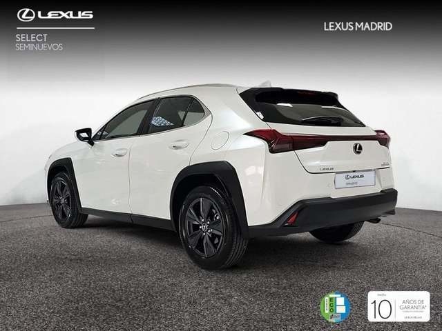 Lexus UX 300h Plus 146 kW (199 CV) Vehículo usado en Madrid - 2