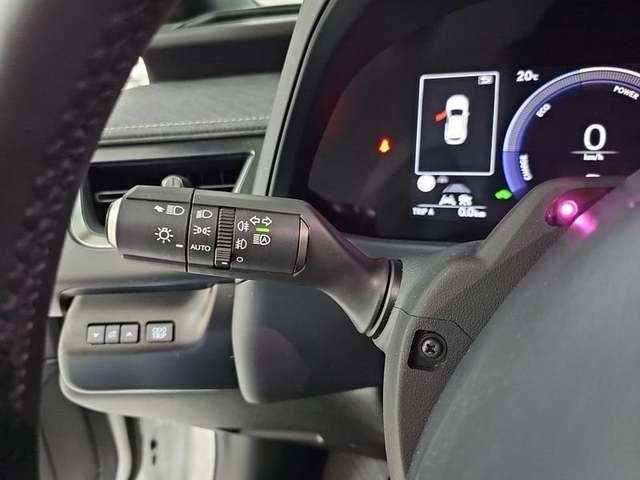 Lexus UX 300h Plus 146 kW (199 CV) Vehículo usado en Madrid - 16