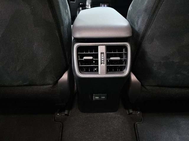 Lexus UX 300h Plus 146 kW (199 CV) Vehículo usado en Madrid - 30