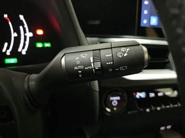 Lexus UX 300h Plus 146 kW (199 CV) Vehículo usado en Madrid - 14 Lexus UX 300h Plus 146 kW (199 CV) Vehículo usado en Madrid - 14