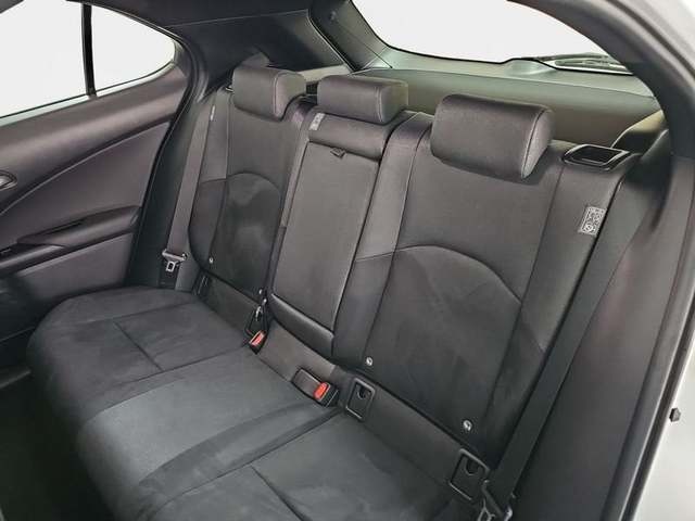 Lexus UX 250h Business 2WD 135 kW (184 CV) Vehículo usado en Madrid - 11