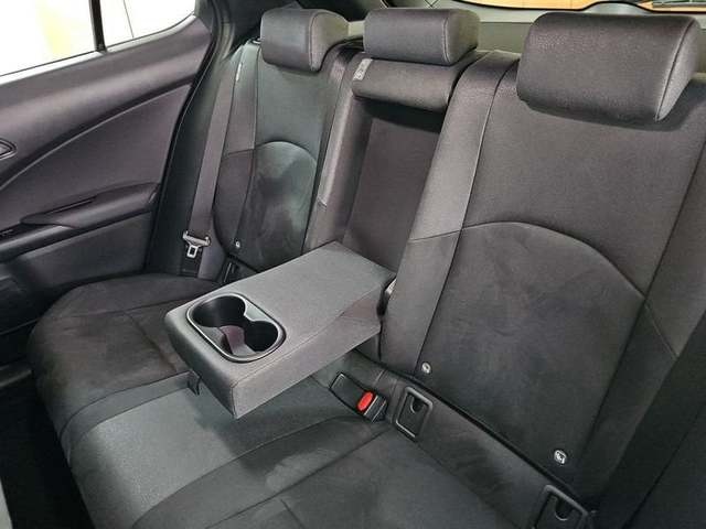 Lexus UX 250h Business 2WD 135 kW (184 CV) Vehículo usado en Madrid - 12