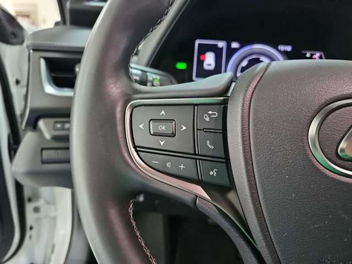 Lexus UX 250h Business 2WD 135 kW (184 CV) Vehículo usado en Madrid - 16 Lexus UX 250h Business 2WD 135 kW (184 CV) Vehículo usado en Madrid - 16