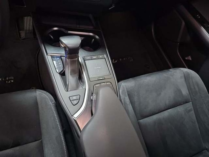 Lexus UX 250h Business 2WD 135 kW (184 CV) Vehículo usado en Madrid - 27 Lexus UX 250h Business 2WD 135 kW (184 CV) Vehículo usado en Madrid - 27