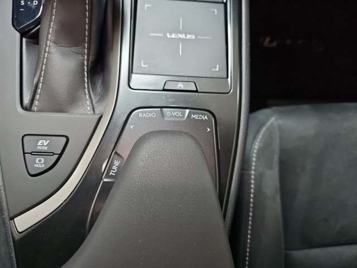 Lexus UX 250h Business 2WD 135 kW (184 CV) Vehículo usado en Madrid - 30 Lexus UX 250h Business 2WD 135 kW (184 CV) Vehículo usado en Madrid - 30