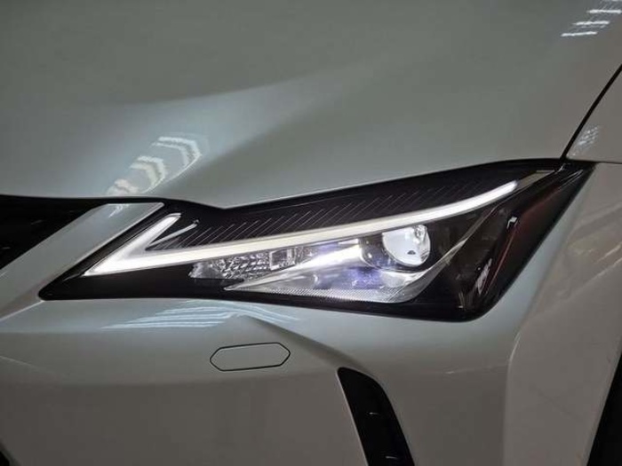 Lexus UX 250h Business 2WD 135 kW (184 CV) Vehículo usado en Madrid - 37 Lexus UX 250h Business 2WD 135 kW (184 CV) Vehículo usado en Madrid - 37