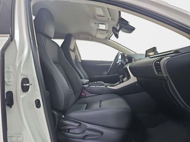 Lexus NX 300h Premium 2WD 145 kW (197 CV) Vehículo usado en Madrid - 7 Lexus NX 300h Premium 2WD 145 kW (197 CV) Vehículo usado en Madrid - 7