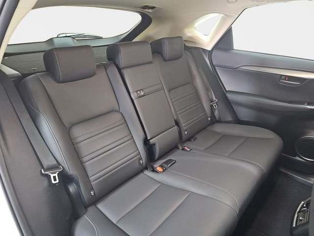 Lexus NX 300h Premium 2WD 145 kW (197 CV) Vehículo usado en Madrid - 9 Lexus NX 300h Premium 2WD 145 kW (197 CV) Vehículo usado en Madrid - 9