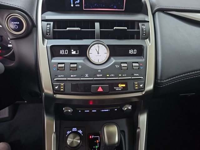 Lexus NX 300h Premium 2WD 145 kW (197 CV) Vehículo usado en Madrid - 23 Lexus NX 300h Premium 2WD 145 kW (197 CV) Vehículo usado en Madrid - 23