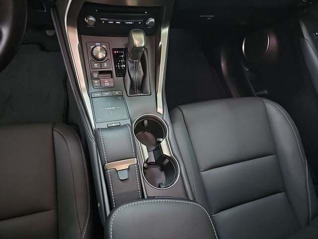 Lexus NX 300h Premium 2WD 145 kW (197 CV) Vehículo usado en Madrid - 30 Lexus NX 300h Premium 2WD 145 kW (197 CV) Vehículo usado en Madrid - 30