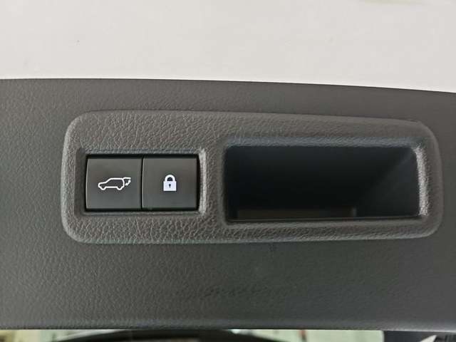 Lexus NX 300h Premium 2WD 145 kW (197 CV) Vehículo usado en Madrid - 38 Lexus NX 300h Premium 2WD 145 kW (197 CV) Vehículo usado en Madrid - 38