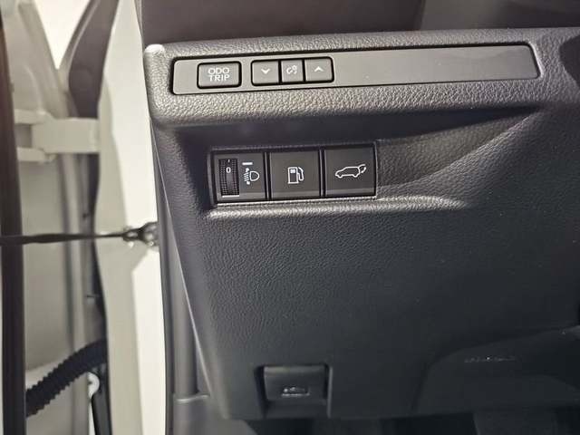 Lexus LBX 1.5 HEV Emotion+ 100 kW (136 CV) Vehículo usado en Madrid - 21