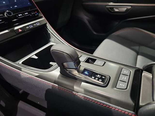 Lexus LBX 1.5 HEV Emotion+ 100 kW (136 CV) Vehículo usado en Madrid - 24 Lexus LBX 1.5 HEV Emotion+ 100 kW (136 CV) Vehículo usado en Madrid - 24