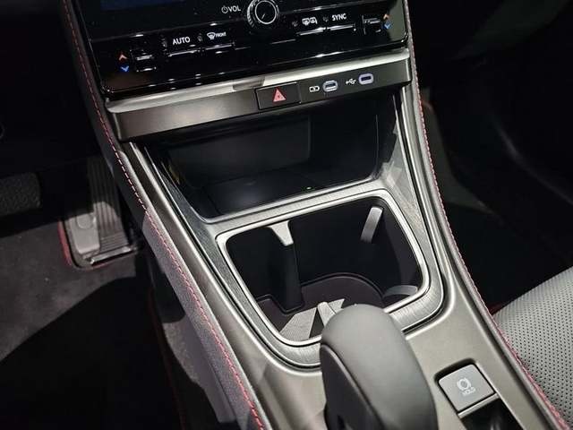 Lexus LBX 1.5 HEV Emotion+ 100 kW (136 CV) Vehículo usado en Madrid - 27