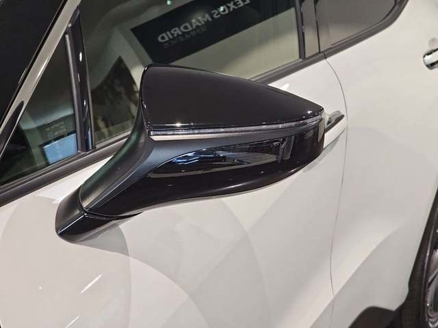 Lexus LBX 1.5 HEV Emotion+ 100 kW (136 CV) Vehículo usado en Madrid - 33