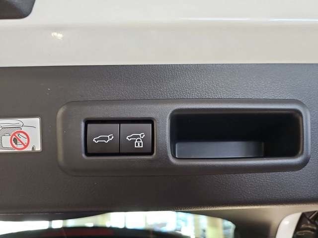 Lexus LBX 1.5 HEV Emotion+ 100 kW (136 CV) Vehículo usado en Madrid - 39