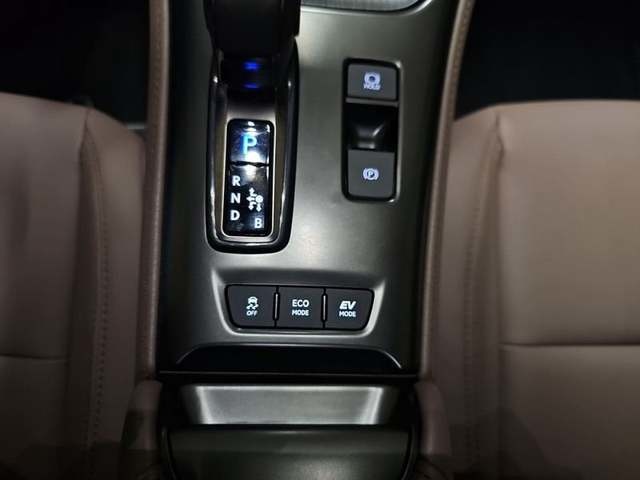 Lexus LBX 1.5 HEV Elegant Plus 100 kW (136 CV) Vehículo usado en Madrid - 30