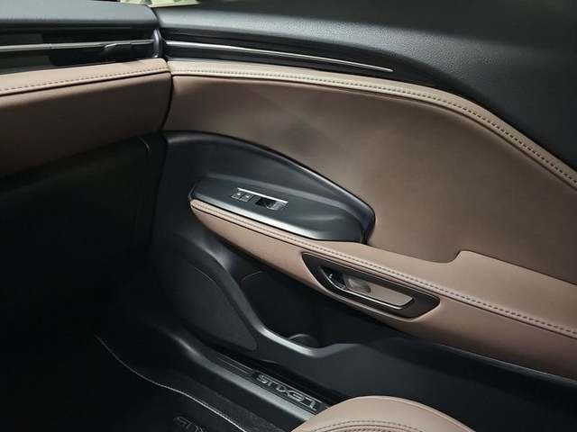 Lexus LBX 1.5 HEV Elegant Plus 100 kW (136 CV) Vehículo usado en Madrid - 33